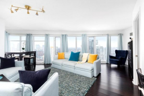 Stunning Condo Beside Yonge Dundas Sq Parking